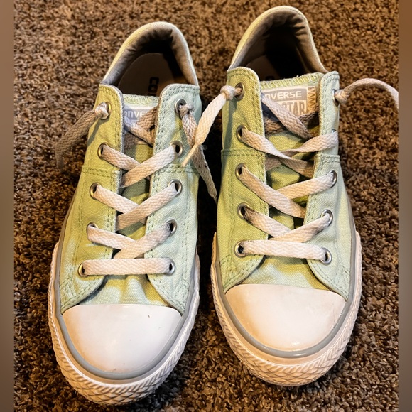 Converse Kids Sz 2Y Sneakers - Picture 5 of 6